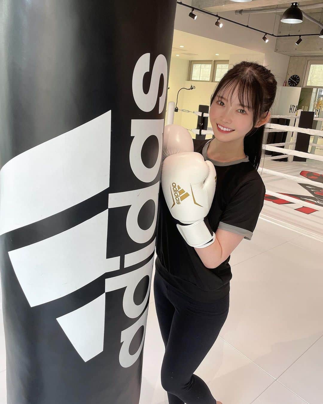 伊川愛梨さんのインスタグラム写真 - (伊川愛梨Instagram)「キックボクシング（@cyclone_gym1）に通い始めました✨ 格闘技初めてでしたが、めっちゃ楽しかったです🥰  3月にオープンしたばかりらしくすごく綺麗なジムでした！ 次も行くの楽しみ💓  #キックボクシング #キックボクシング女子」5月10日 16時48分 - shirakawa_airi_