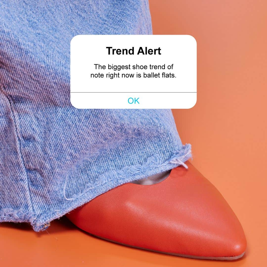 ジオセッポのインスタグラム：「TREND ALERT!!⚠️🚨  No dejes pasar las tendencia más candentes del verano 2023: Las bailarinas y el color naranja🧡  Hazte ya con nuestro modelo INHAPIM ----------- TREND ALERT!!⚠️🚨  Don't miss the hottest trend of summer 2023: The ballerinas and the color orange🧡  Get our INHAPIM model now!  #Gioseppo #NewIn #NewCollection #TrendAlert #BalletFlats #Bailarinas #SS23 #TrendColor23 #SpringsummerCollection #Trendy」