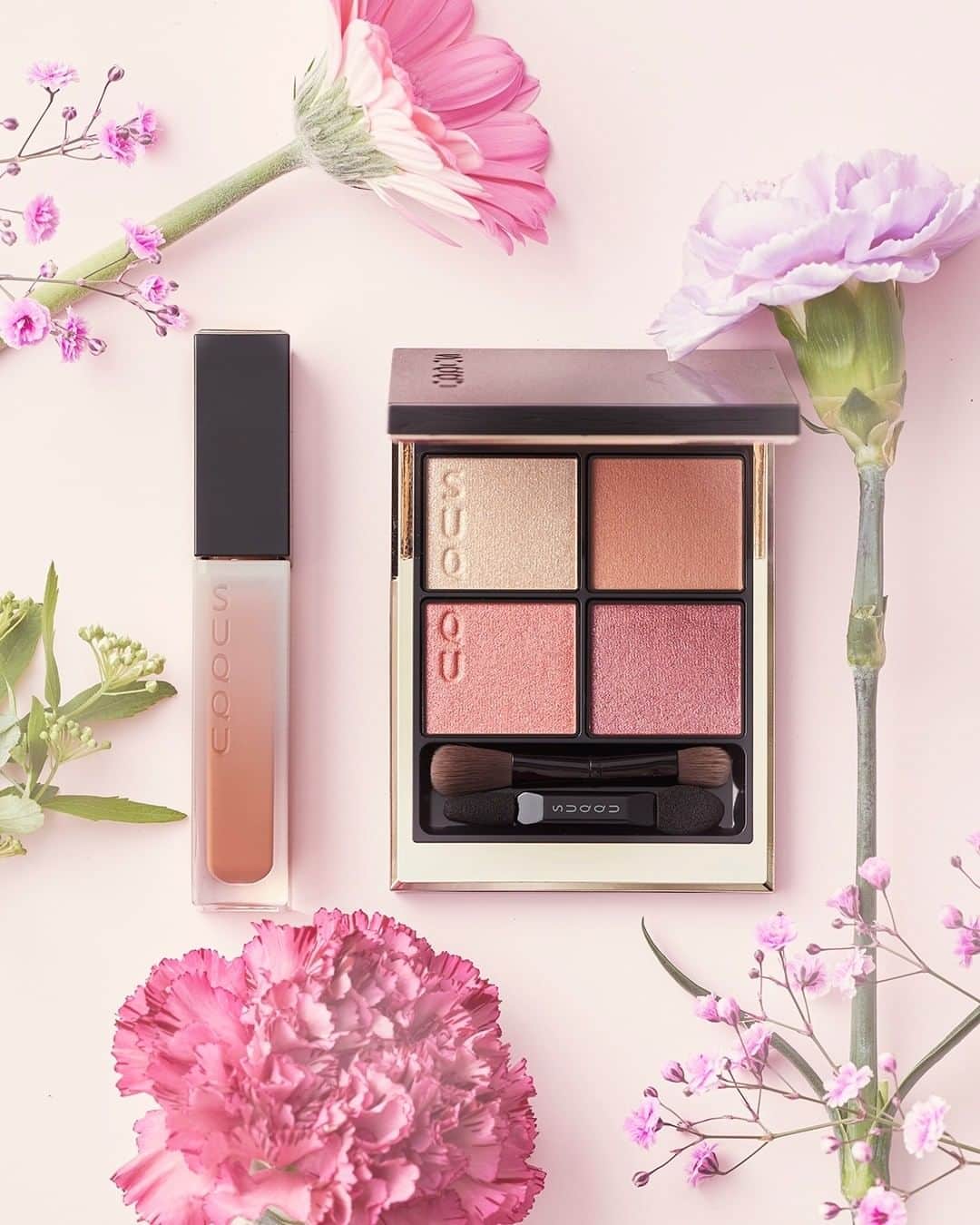SUQQU公式Instgramアカウントさんのインスタグラム写真 - (SUQQU公式InstgramアカウントInstagram)「Happy Mother’s Day. Discover the perfect gift for Mother’s Day.  Exhilarating color makeup that elegantly & gracefully brings you to the now. TREATMENT WRAPPING LIP 02 -AWAHANEIRO SIGNATURE COLOR EYES 04 -SUMINADESHIKO  母の日の特別なギフトを見つけて。  大人の”今”を凛としてしなやかに進化させる、心躍るカラーアイテム。 トリートメント ラッピング リップ 02 淡羽色 -AWAHANEIRO シグニチャー カラー アイズ 04 純撫子 -SUMINADESHIKO  #SUQQU #スック #jbeauty #cosmetics #SUQQUcolormakeup #mothersday #giftidea #母の日」5月10日 17時00分 - suqqu_official