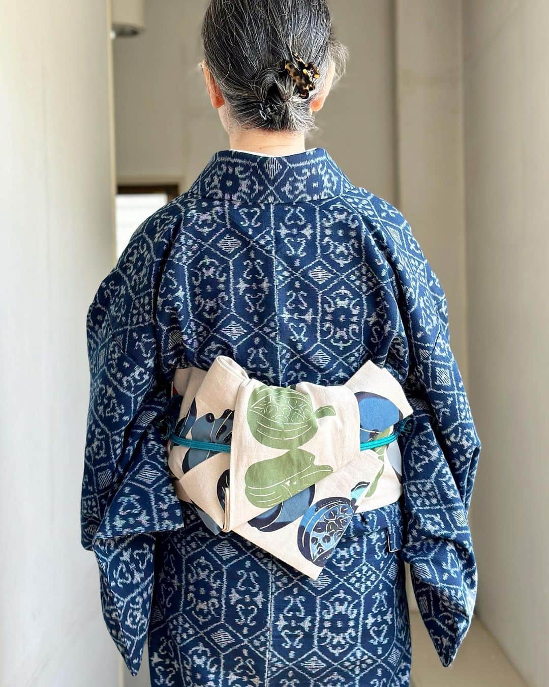 山崎陽子さんのインスタグラム写真 - (山崎陽子Instagram)「若夏 国展→和裁教室。 麻の長襦袢、何とか完成‼︎ #kimono #弓浜絣 #センパイの着物  #紅型ナワチョウ #縄トモコ #紅型ナワチョウ半巾帯  #月桃柄 #吉弥結び  #冠組 #道明  #麻の長襦袢 #自作長襦袢 #小千谷麻襦袢 #竺仙」5月10日 16時55分 - yhyamasaki