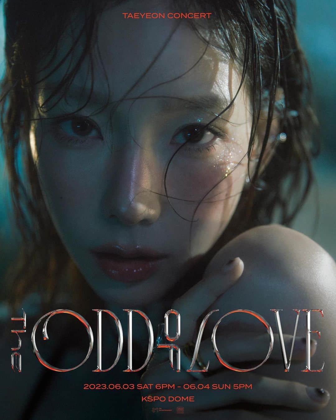 テヨン のインスタグラム：「저 3년만에 콘서트해요🩶」
