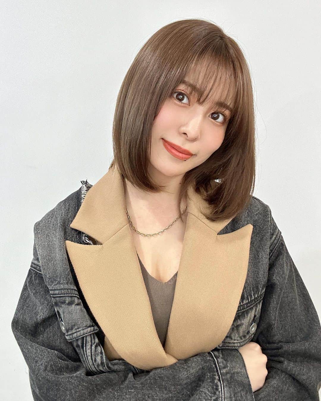 桃衣香帆さんのインスタグラム写真 - (桃衣香帆Instagram)「毎月恒例の水素トリートメントとカラー。 今月も @regen_lab_ さんで！ さらっさらになるからもう手放せない🫨 いつもありがとうございます。 @5matsumoto #美容レポ」5月10日 17時19分 - momoikaho