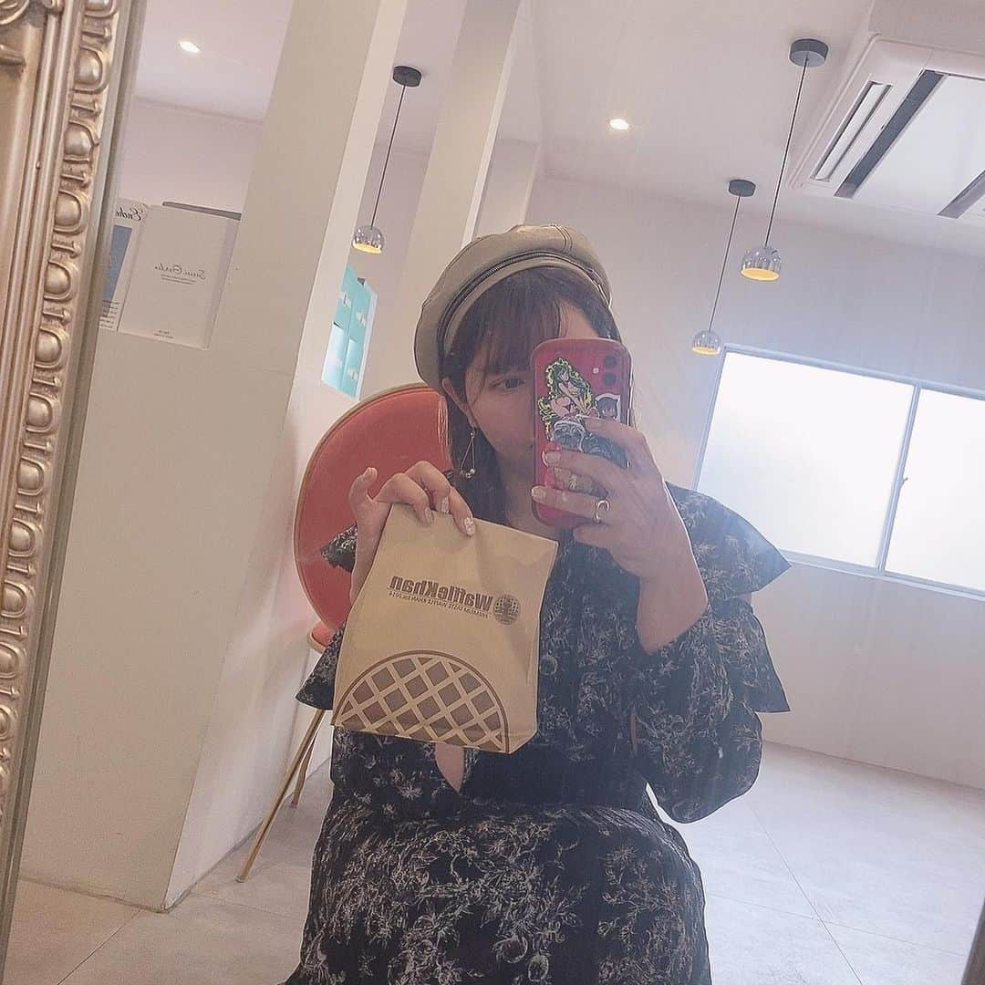 高田世莉菜さんのインスタグラム写真 - (高田世莉菜Instagram)「ワッフルカーンコリアンタウン本店（日本１号店）に行ってきました🍰 店内がめちゃくちゃ可愛くて、ワッフルもおっきくてお腹ぱんぱん🍴 女の子ならhalfサイズでも満足できるくらいの内容です💓 コリアンタウンに行く際は是非✌️  #ワッフル  #コリアンタウン  #鶴橋  #カフェ」5月10日 17時43分 - serina_0531