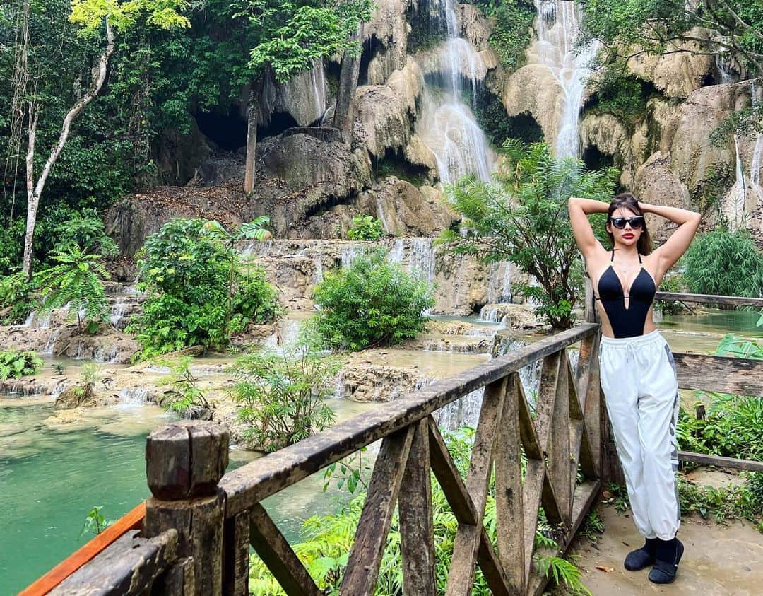 April Imanのインスタグラム：「Wore socks🧦 into the nature to protect my ankles from leeches because I got bitten once in the past and have been absolutely traumatized since🫣😅🫠 . . . . #apriliman #badassgirls #babesofinstagram #beautifulgirls #loveyourbody #bodymotivation #asianmodel #bodyconfidence #asiangirls #asianbeauty #laostravel #laos #travelblogger #travelphotography #laostrip #travelholic #waterfall #luangprabang #naturetrip #naturephotography」