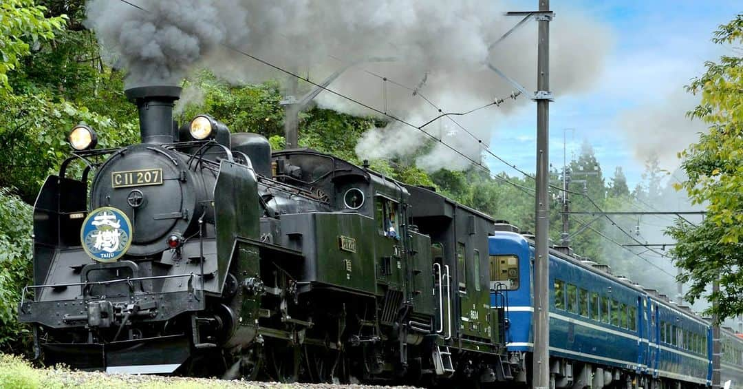 TOBU RAILWAY（東武鉄道）さんのインスタグラム写真 - (TOBU RAILWAY（東武鉄道）Instagram)「. . 📍Nikko – SL Taiju Enjoy a trip to Nikko and the Kinugawa River riding the steam-powered SL Taiju train! . The entrance to Nikko! The SL Taiju train runs from Tobu-Nikko Station to Shimo-Imaichi and Kinugawa Hot Spring. This train leaves a powerful impression, running with smoke rising up from its form just like it appeared from a Japanese anime. It is packed with excellent customer service that will no doubt make for a wonderful trip, including in-car guidance by tourist attendants, microphone performances by operations staff, and greetings and send offs.  . . Please comment "💛" if you impressed from this post. Also saving posts is very convenient when you look again :) . . #visituslater #stayinspired #nexttripdestination . . #nikko #sl #sltrain #sltaiutrain  #train #recommend #japantrip #travelgram #tobujapantrip #unknownjapan #jp_gallery #visitjapan #japan_of_insta #art_of_japan #instatravel #japan #instagood #travel_japan #exoloretheworld #ig_japan #explorejapan #travelinjapan #beautifuldestinations #toburailway #japan_vacations」5月10日 18時00分 - tobu_japan_trip