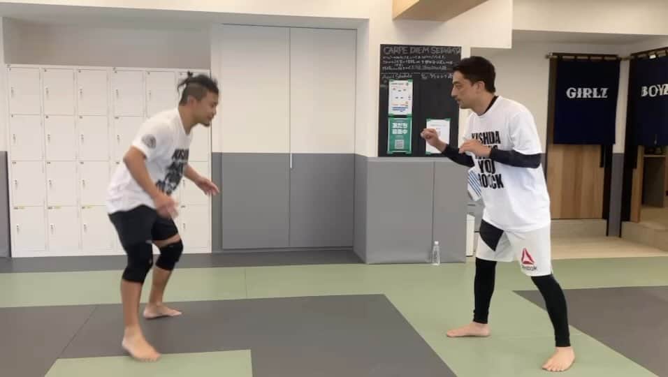 KUSHIDAのインスタグラム：「極まったら、全員欠場レベルの足関節。それが今成ロール。 This is Imanari roll」