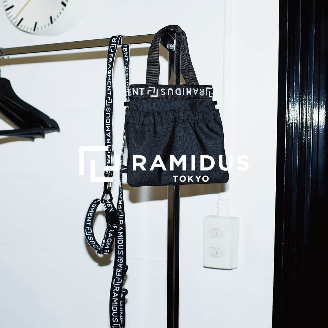 LOVELESS/GUILD PRIME 公式アカウントのインスタグラム：「『 RAMIDUS 』  今シーズンから取り扱いをスタートするRAMIDUSからfragment design × RAMIDUSが新着。  ■RAMIDUS(ラミダス) 自分たちが毎日使えるバッグ。 原宿の街で20年に渡り追いかけてきたのは、そんなスタンダードなバッグを作ろうということ。 ストリートファッションの発祥地として、世界中から人が訪れるようになったこの街から、次の時代へ向けてニュースタンダードを生み出すために2019年10月、RAMIDUSは生まれた。  2019年10月、東京・原宿に誕生したバックブランド。 ナイロン素材を知り尽くした背景と、ストリートからモードまでを手がけてきたその知識を用い、世界中からの素材や製法を駆使しながら、今とそしてこれからを表現することで、原宿発のニュースタンダードを発信していく。」