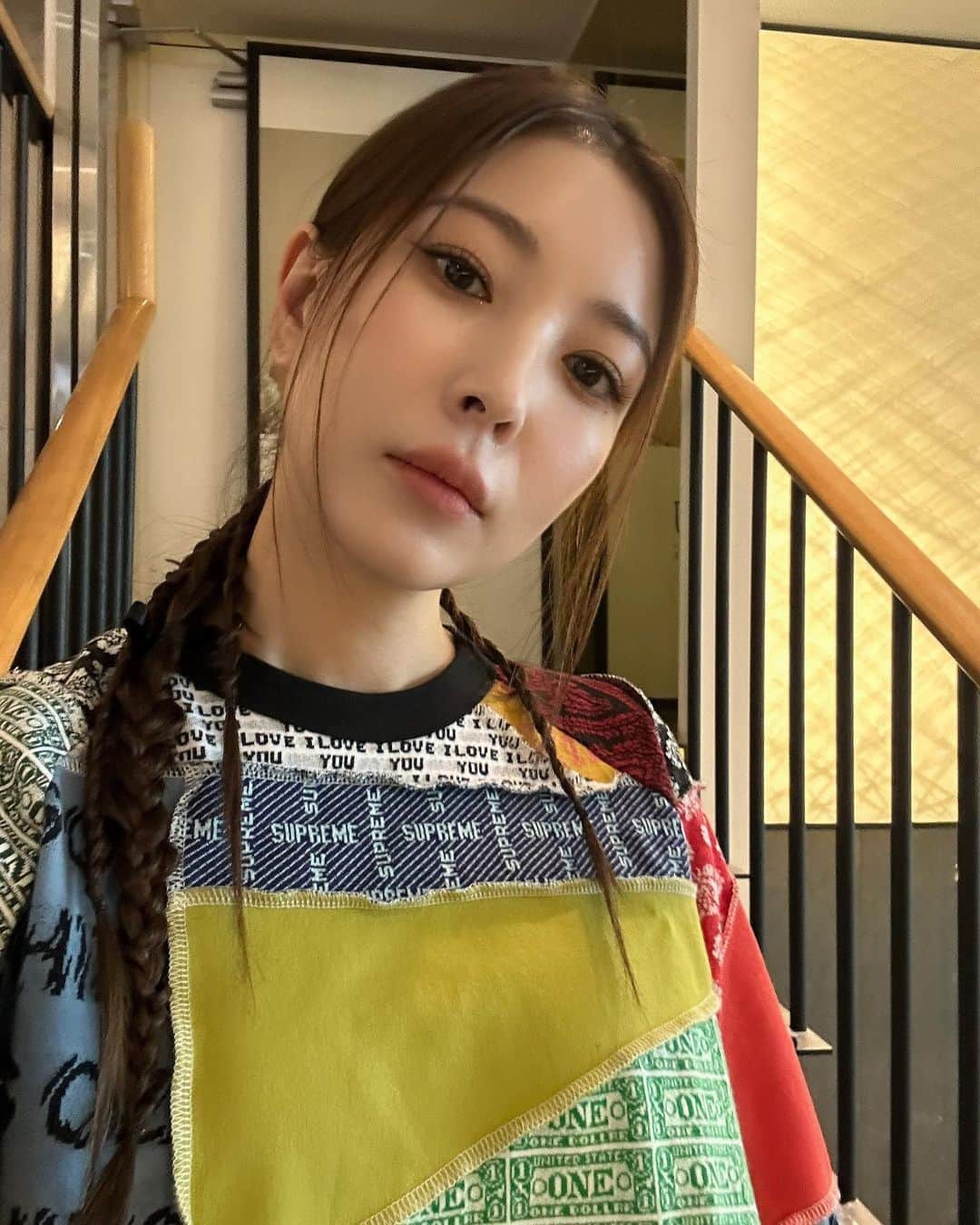 BoAのインスタグラム：「오늘도 열심히 하루를 보냈습니다🙄」
