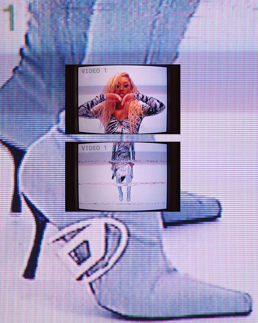 ディーゼルのインスタグラム：「@kittycash, DJ, producer and artist, is the featured artist in the second installation of the #DieselxPublicPressure Discovery series. An exclusive track by @kittycash and NFT artwork featuring her and her avatar will be available in the project’s second drop on May 26th.    The partnership between Diesel and @jointhepressure, a Web 3 media and carbon neutral NFT music marketplace, spotlights the intersection of underground music and fashion.    Discover more at the link in bio.    #ForSuccessfulLiving」