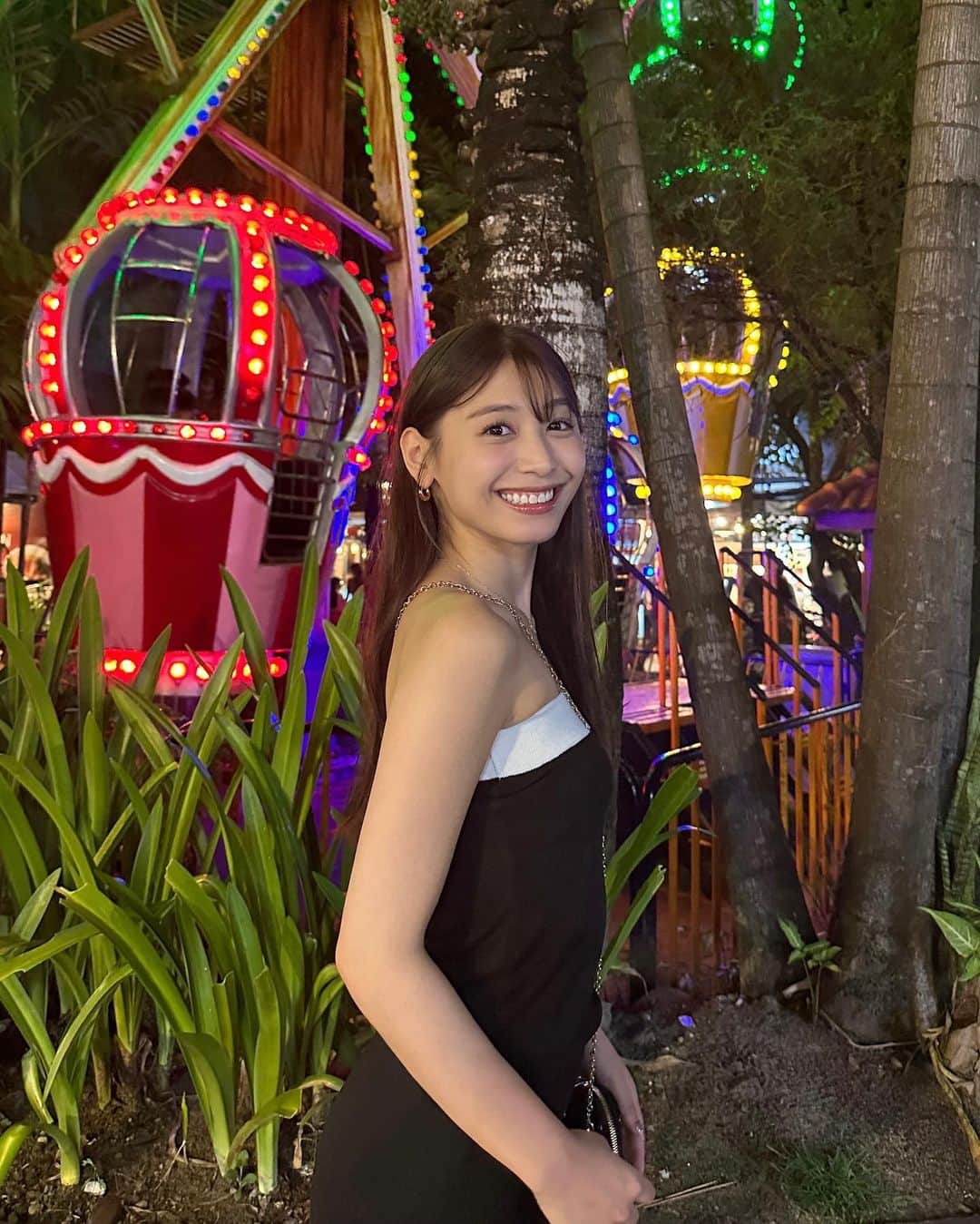 椚ありさのインスタグラム：「可愛い観覧車見つけた🎡🤍」