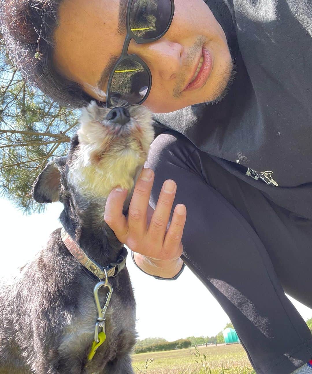 吉永啓之輔さんのインスタグラム写真 - (吉永啓之輔Instagram)「晴れた日は散歩🐶  #ラッド会長」5月10日 18時55分 - keinosuke91