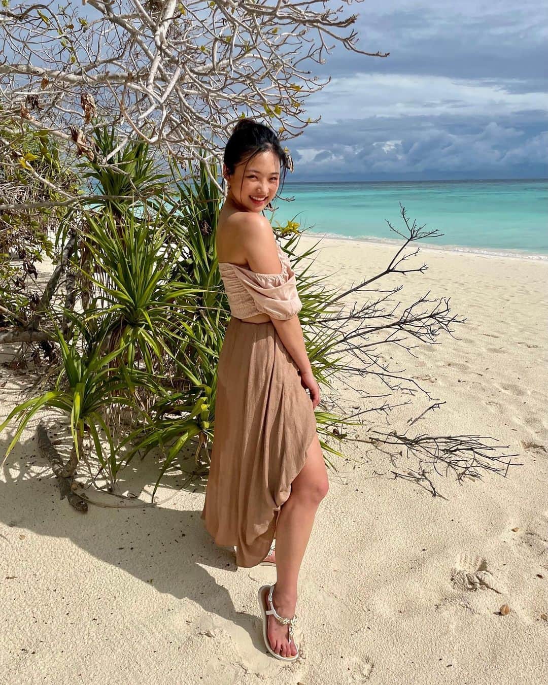 石井美音奈のインスタグラム：「一足先に夏を満喫💓💓💓 しばらく美音奈がvacancesを楽しんでいる様子が続くけど、飽きないでおくれ🫧🏝️  むしろ一緒に行った気分のなっておくれ🥴  #海外旅行 #海外　#海 #フィリピン #フィリピン旅行 #philippines #vacation #vacations #ocean #oceanlife」
