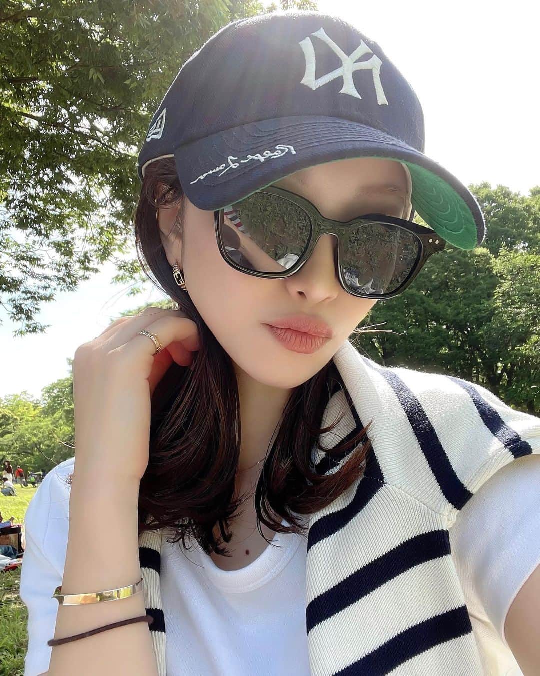 木田絵里香のインスタグラム：「. たまにカジュアル🧢👟😊 とても強風だった🌬️ . #coordinate#zara#zaraコーデ」