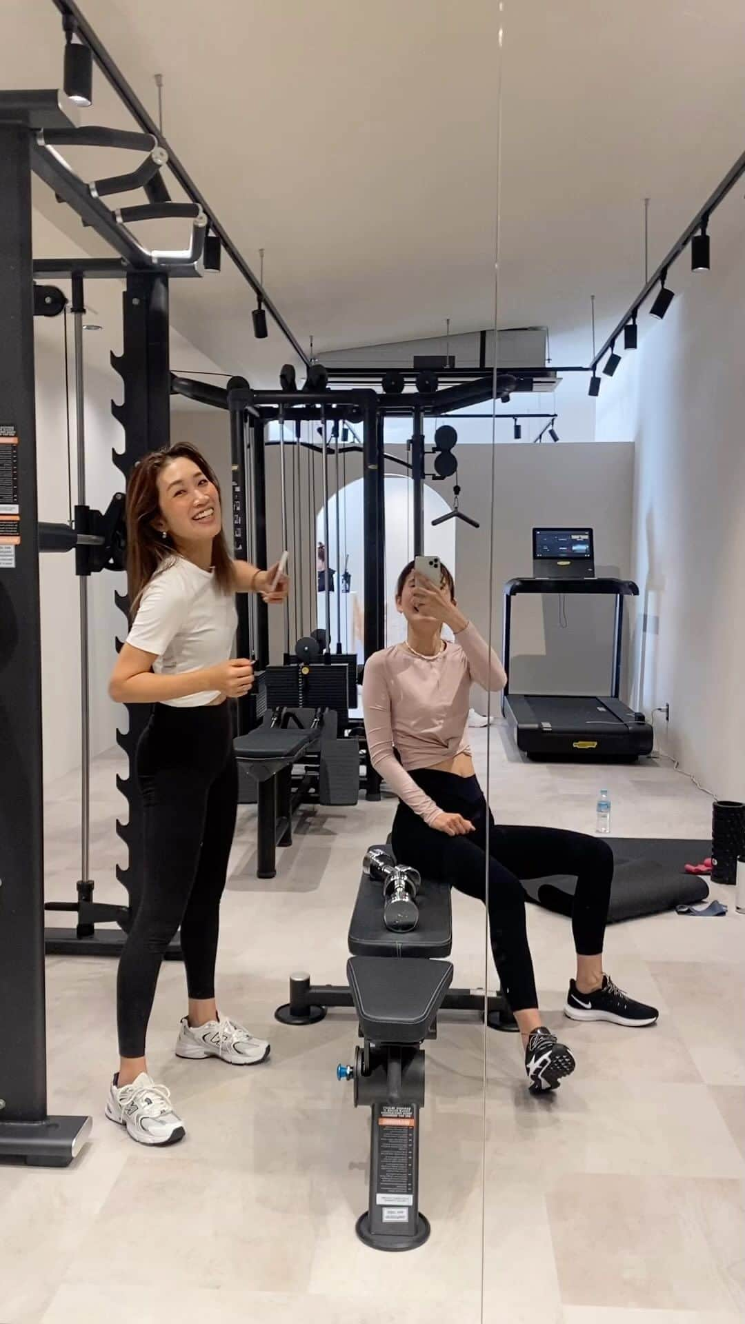 松田 美奈子のインスタグラム：「👯‍♀️💕  @yan___5  @yume.m913  @calla_lily.personalgym」