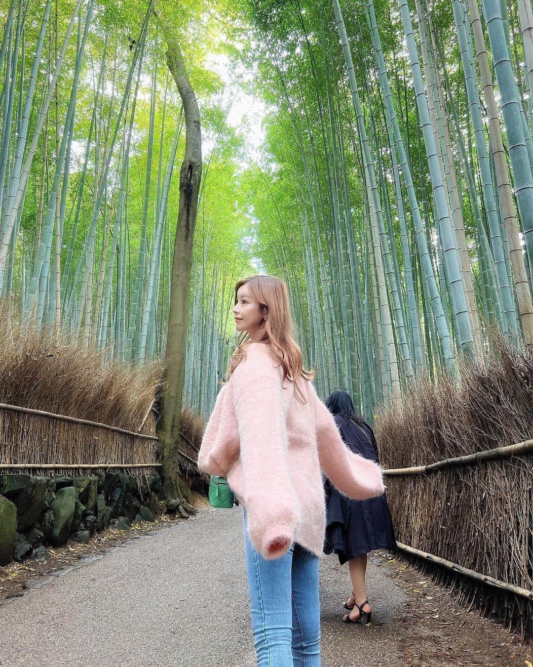 小川ももえさんのインスタグラム写真 - (小川ももえInstagram)「竹林🎋✨ 何気に今まで嵐山行ったことなかった💡  #嵐山#竹林#京都#kyoto#kyotojapan」5月10日 19時16分 - momoe_0406