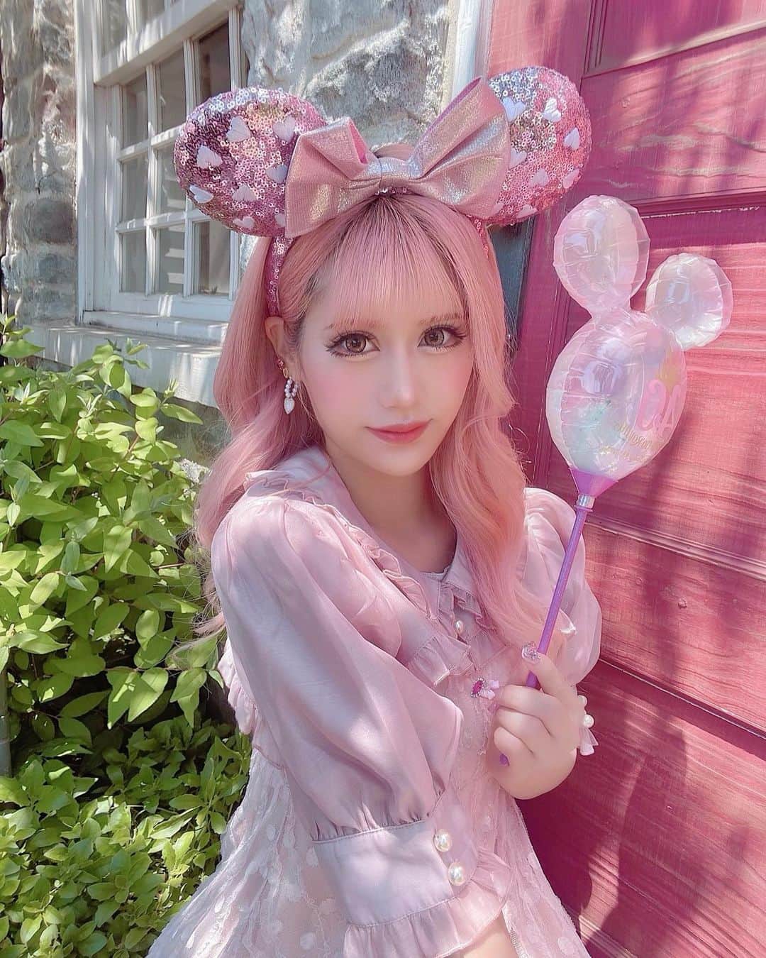 あいめろ姫のインスタグラム：「念願の初ディズニーシー🎈🐭💖✨  ピンクコーデしたよ〜🥰♡  どうかな💭⸒⸒？」