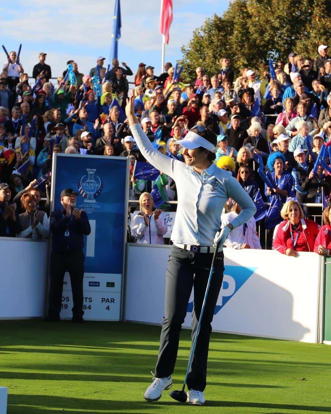 サンドラ・ガルのインスタグラム：「I had barely slept and the whole week was  a complete whirlwind. Signing autographs, press conferences, team meetings, make-up, dinner, photo calls, practice rounds, physio…but here I was in my home country, ready to tee it up in the biggest women’s event in professional golf and today was day 1. The Solheim Cup in Germany. I thought I might not make it off the first tee, or maybe even to the first tee. What if I completely embarrass myself? What if I let down my German fans that have never really seen me play in person? What if I let down my team? My fourball partner? Thoughts swirling in my mind in the distance. A big knot in my stomach and tons of adrenaline pumping through my veins 20 seconds after my alarm clock went off. No. I won’t let that happen again. I let it happen in 2011 in Ireland, but not here. Not now. I’m prepared. By now I know the only thing I can always rely on is the present moment. I know exactly what feel I will focus on over my drive, my irons, my chips and my putts. I have honed in my routine. And I will let nothing distract me from that focus. I sit down and start breathing. Breathing through the knot in my stomach and into my heart. I feel the joy and gratitude for being here. That’s it right here. That’s all I want to give to the crowds and to myself. 100% commitment to the moment, to the shot, to the joy for the game. I repeat this like a mantra. Over and over again until I’m so determined that nothing can deter me.  I step on that first tee. Hands shaking. Heart beating. Mind quiet. I hit the first tee shot and I’m off to having three of the best rounds of golf that I’ve ever had.   You can now sign up for a performance coaching with me. It is so much fun to see my clients take their game to the next level. Link in my bio.   #mentalstrength #performance #SolheimCup #pressure #moment #commitment」