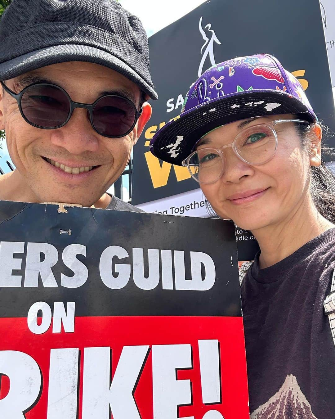 ケイコ・アジェナさんのインスタグラム写真 - (ケイコ・アジェナInstagram)「Out at the picket line today at Universal Studio. Wish we could credit the writer that wrote that sign! So many great signs out at the picket line today. @shinkawasaki and I support the writers.  Fair Wage. Union Strong. #WGAstrong, #sagaftramember and #1u」5月11日 5時36分 - keikoagena