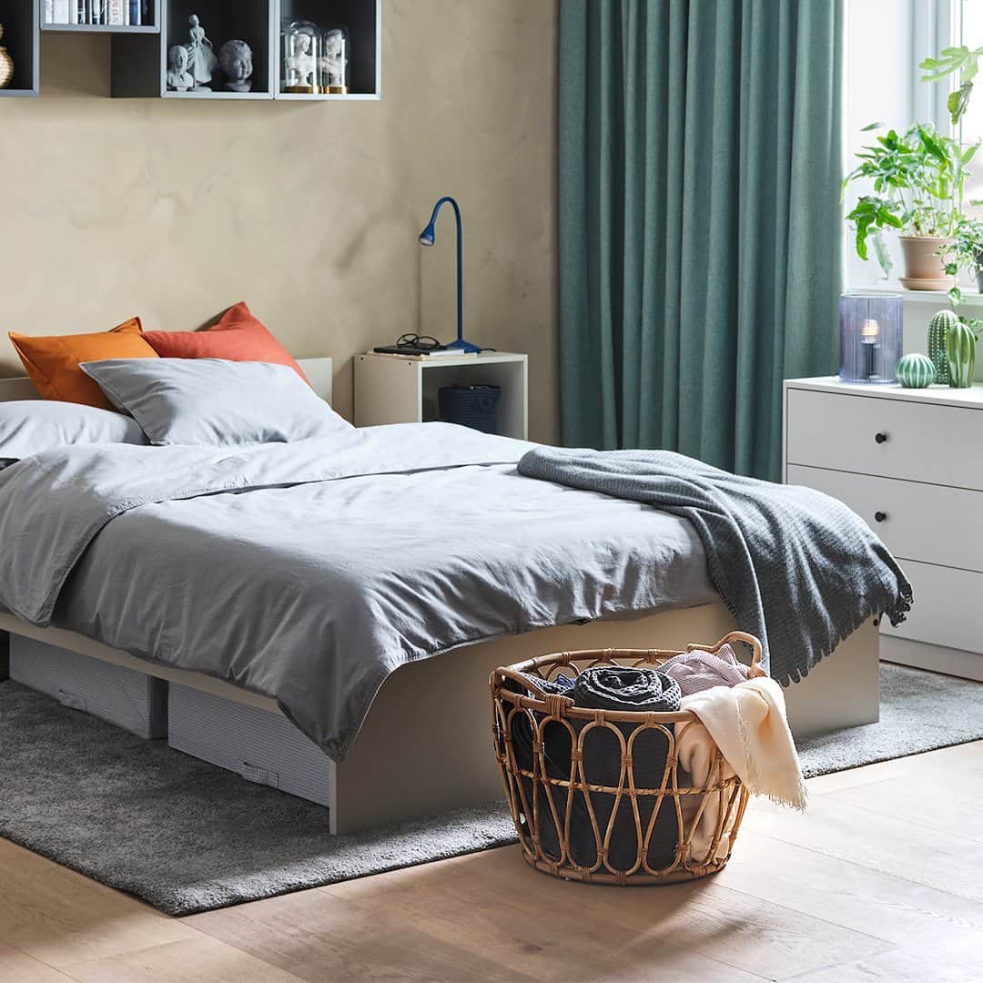 IKEA USAのインスタグラム：「Tidy up your messy room for #NationalCleanUpYourRoomDay! Find baskets, boxes and more storage to declutter and bring some organized calmness to your space. Shop storage at link in bio.」