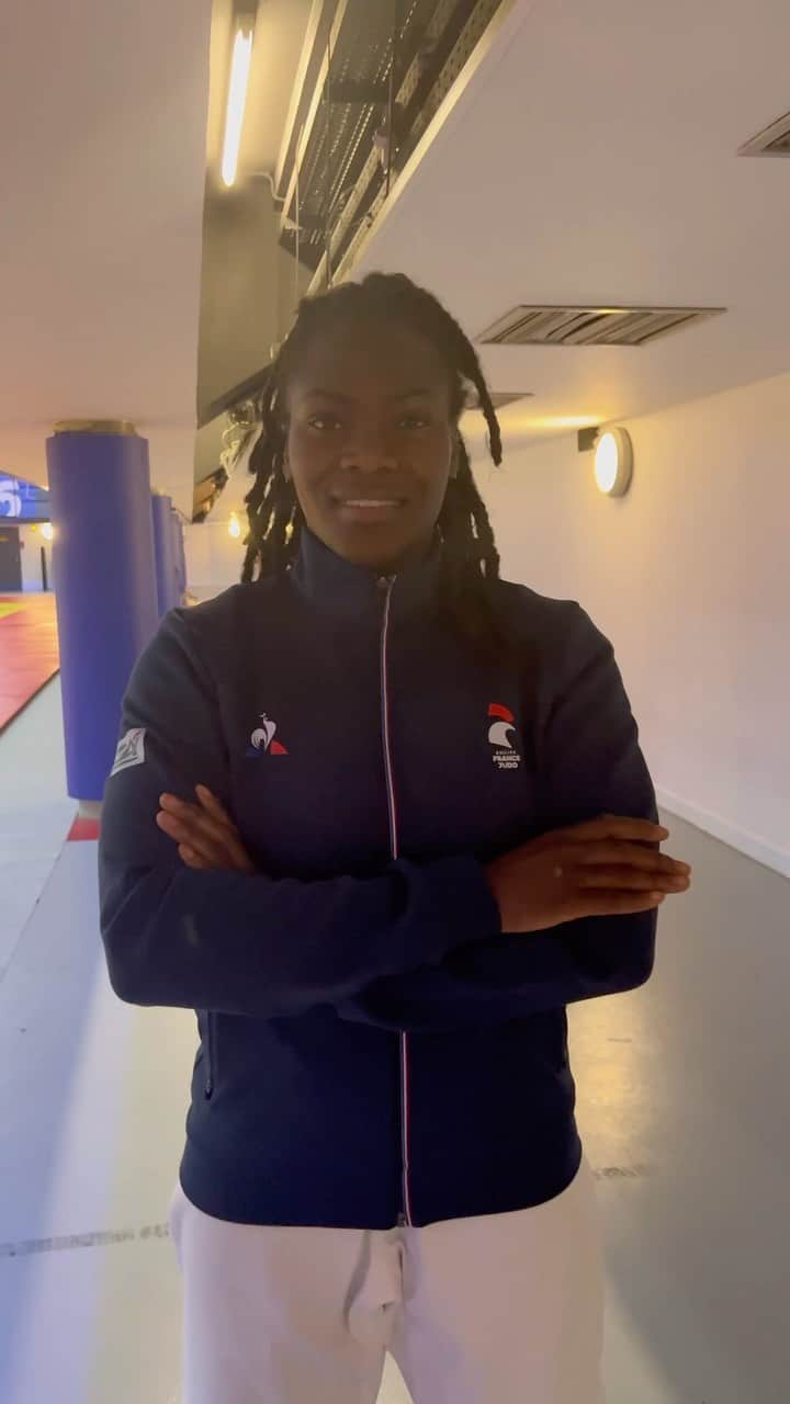 ルコックスポルティフのインスタグラム：「From Paris to Doha, en direct des championnats  du monde de judo ! 🥋⭐️ On souhaite bonne chance à la @ffjudo et à notre athlète incroyable Clarisse 💫 @clarisse_agbegnenou   Allez les Bleus !!   #judo #Doha」