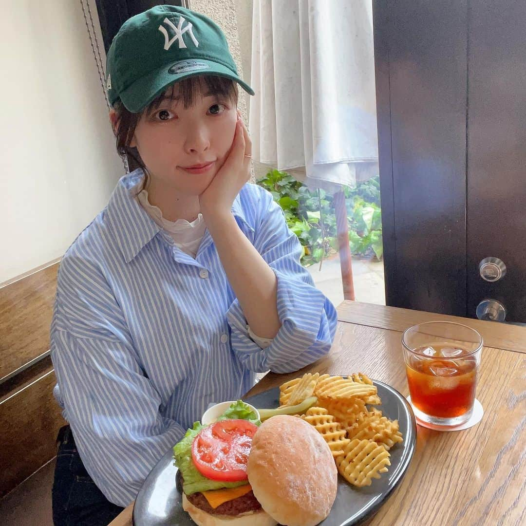 横川夢衣のインスタグラム：「🍔  美味しかった☺︎  .」