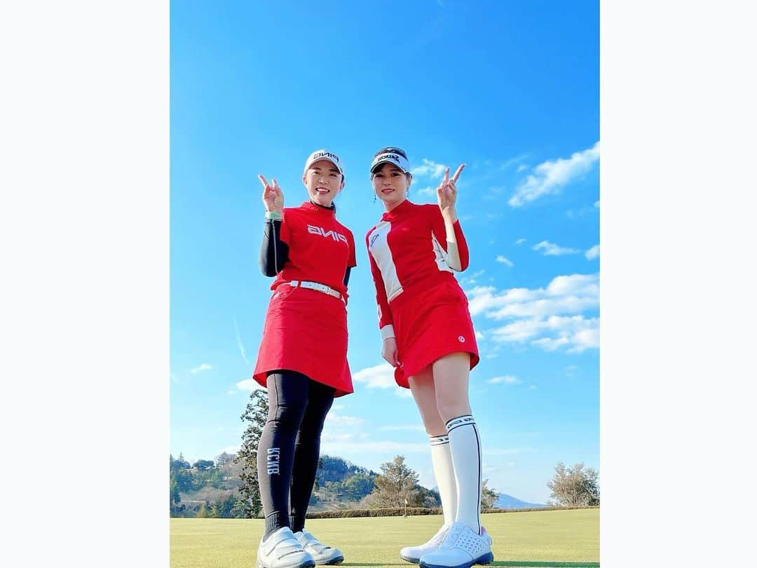 坂之下侑子さんのインスタグラム写真 - (坂之下侑子Instagram)「🩷告知🩷 女子ゴルフペアマッチ⛳️ 5月22日放送です✨ BS朝日  吉田藍子プロとペアです👭赤のウェアで揃えてみました❤️  是非ご覧ください🏌️‍♀️💕  #女子ゴルフペアマッチ#吉田藍子 プロ#是非ご覧ください#bs朝日」5月10日 21時28分 - yukiko_s0403