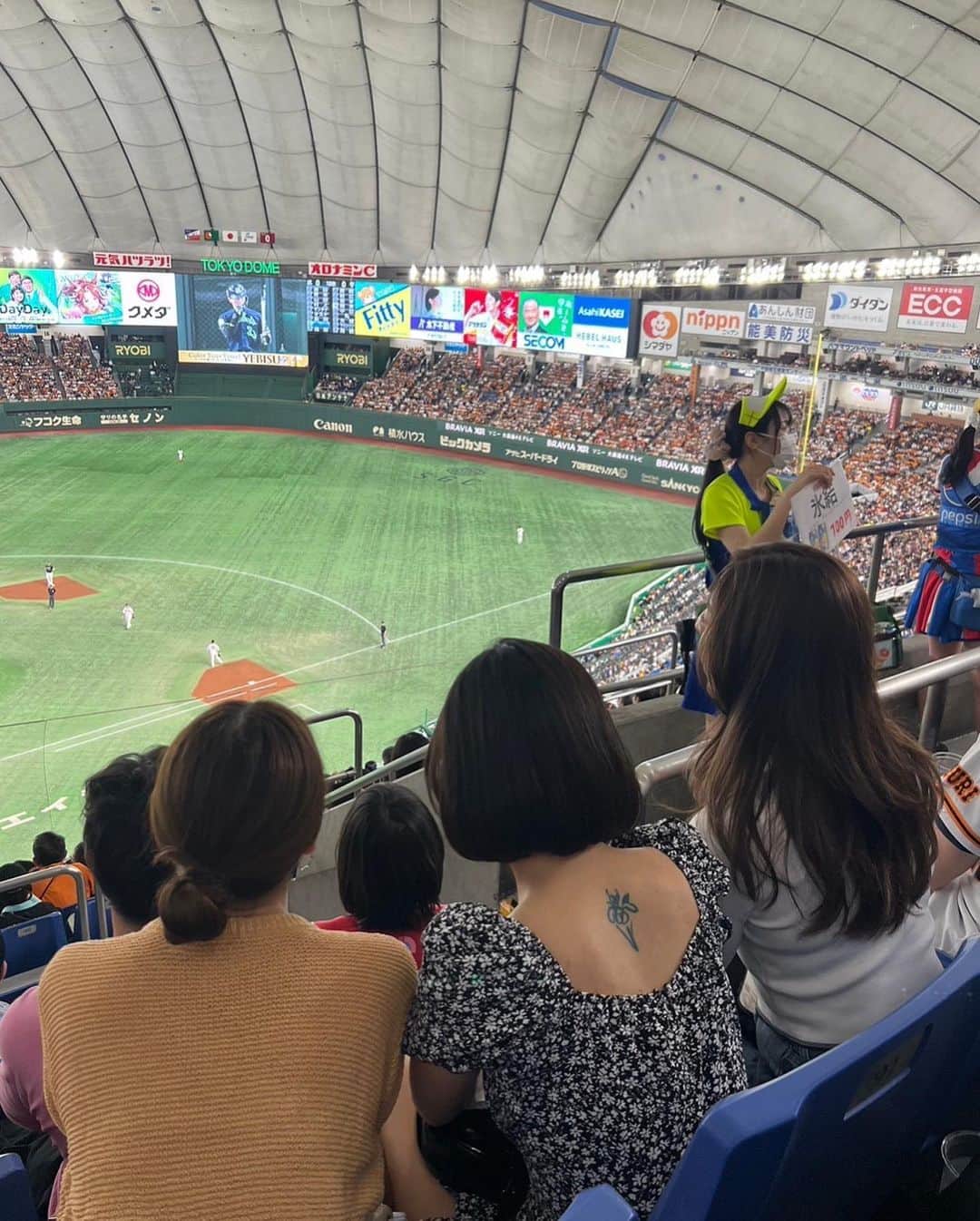 天野一菜さんのインスタグラム写真 - (天野一菜Instagram)「. 少し前の野球観戦⚾️ 初心者でもとっても楽しめました、また行きたい☺️」5月10日 21時44分 - _i_t_s_u_n_a_