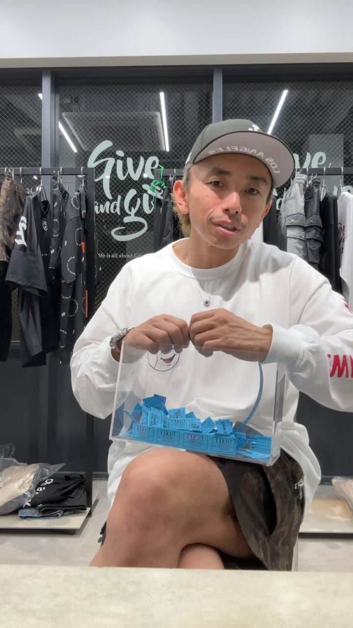 KING-MASAのインスタグラム：「当選者発表！  3730416スニーカー当選 3730398kingmasa枠当選」