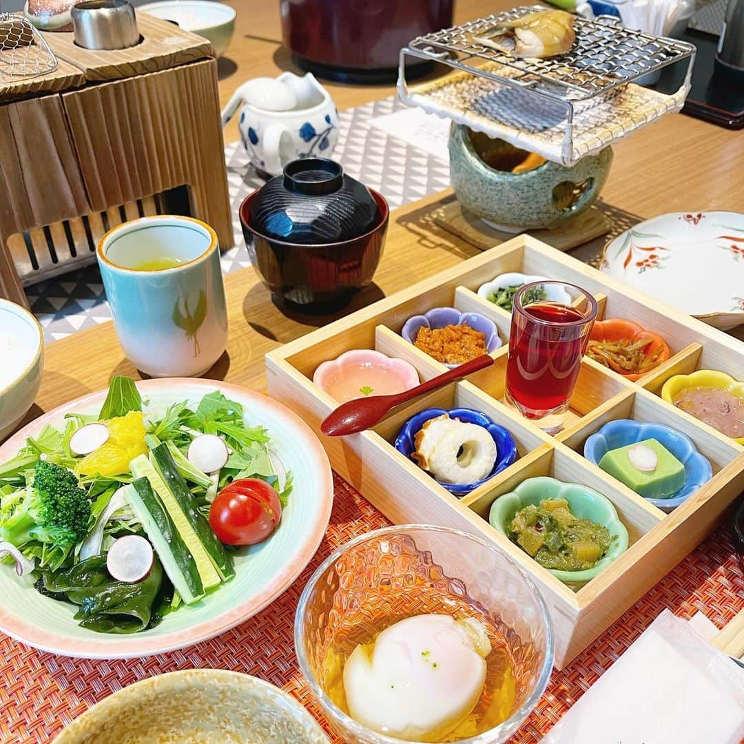 小瀬黎奈さんのインスタグラム写真 - (小瀬黎奈Instagram)「食べて食べて食べて温泉入って自然の中でゆっくり過ごした 最高旅〜、、、また絶対行く🌛🫶🏻🍃 #誕生日旅行 #城崎温泉」5月10日 22時12分 - 922_reina