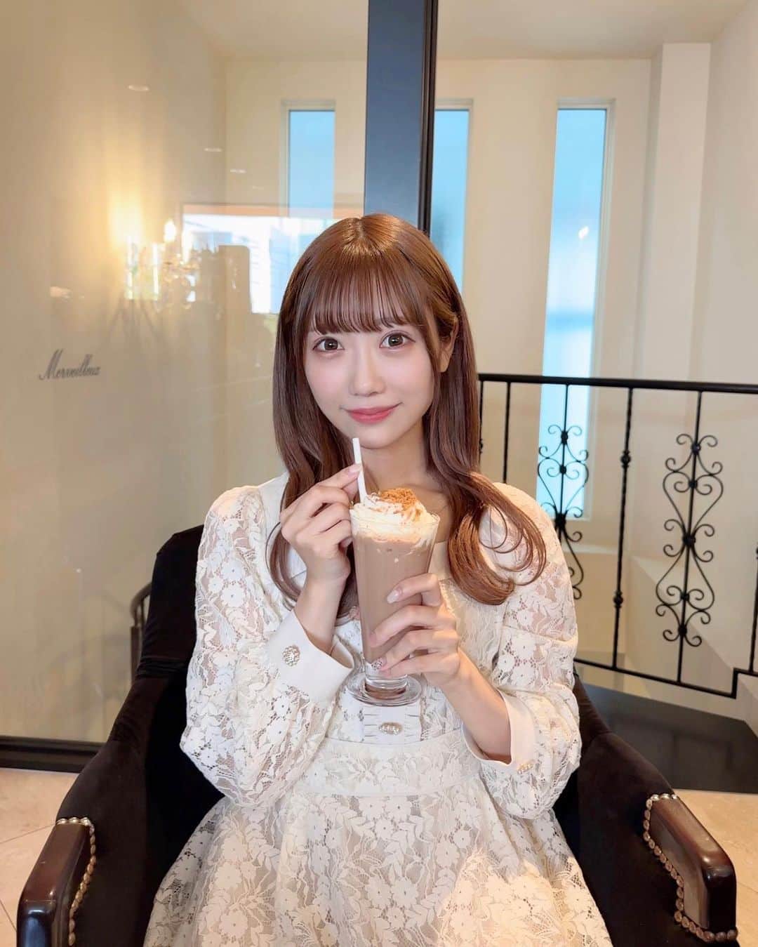 坂本夏海さんのインスタグラム写真 - (坂本夏海Instagram)「カフェ活したよ☕🥯  コーヒーは飲めません🙄  甘めがすき 〜 💭  最近時間気にせずに食べたいものいっぱい食べてるからそろそろ🐖さんになるぞ 、、、」5月10日 22時22分 - _nami_sakamoto