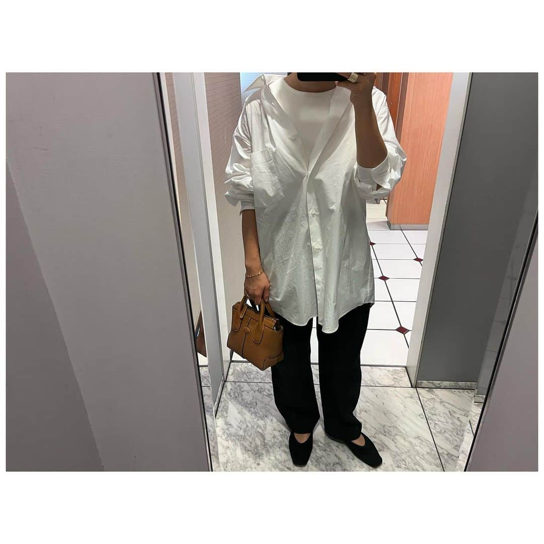 川上さやかさんのインスタグラム写真 - (川上さやかInstagram)「私服🌿 #shirt #yo_biotoplingerie #pants #iirot #bag #tods #shoes #therow」5月10日 22時40分 - sk_120