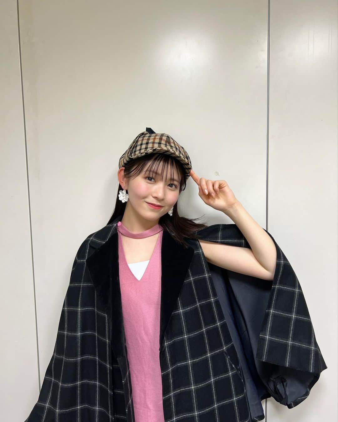 久間田琳加のインスタグラム：「明日20:00から放送の、 「奇跡体験！アンビリバボー」に出演します！ 衝撃ミステリー映像回です！！🕵️‍♀️ ぜひご覧ください🪄 なんと映画でご一緒したアンミカさんと一緒に収録でした🤍 #アンビリバボー #おとななじみ」