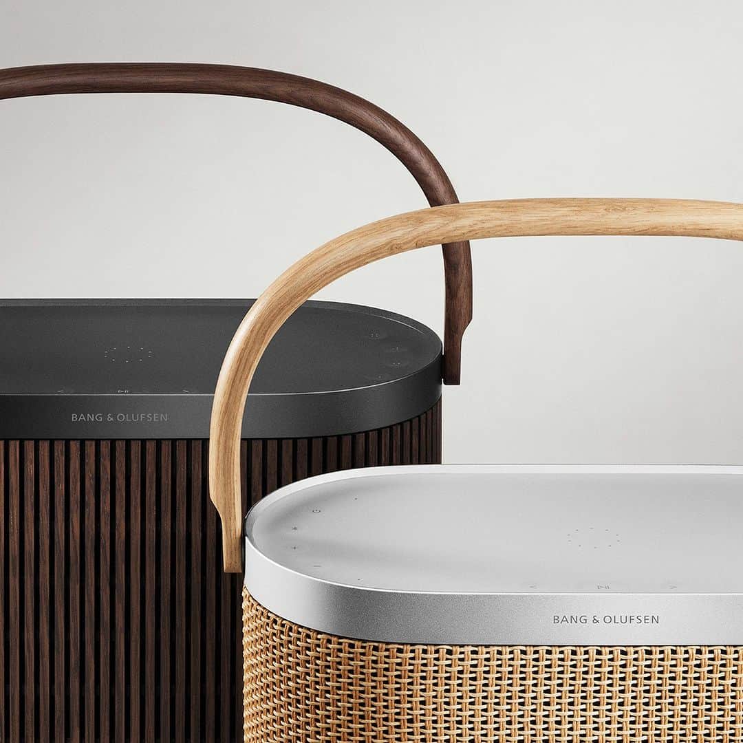 Design Milkさんのインスタグラム写真 - (Design MilkInstagram)「With so many portable speakers on the market, @bangolufsen's new Beosound A5 speaker has an aesthetically pleasing design that makes it stand out from the crowd. Designed in partnership with @gamfratesi, this beauty comes in two variations with distinct personalities. Which one would you go for?? 👀 \\\ Check our link in bio to see more about it! 🔗  #tech #technology #speakers #audiospeakers #portablespeakers #speakerdesign #portablespeakerdesign」5月10日 23時17分 - designmilk