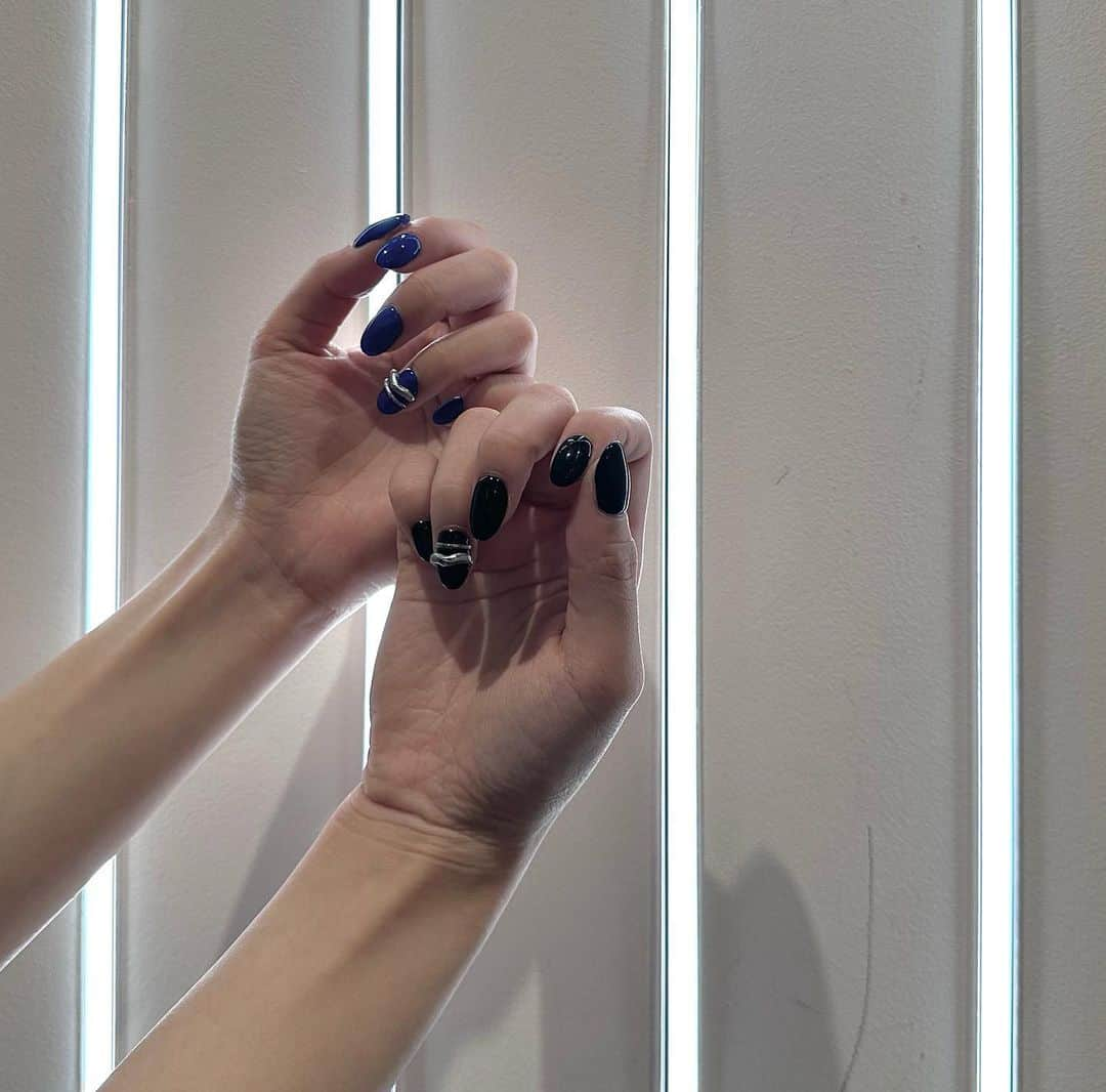 坂田琴音さんのインスタグラム写真 - (坂田琴音Instagram)「NewNail✔︎  たまにはカラーネイル💙 かわいすぎる✴︎ ありがとうございました❤︎」5月10日 23時55分 - kotone_sakata