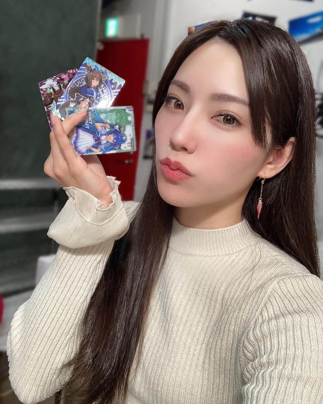 のインスタグラム：「今日はふくろうFMステラ⭐️メロウチューン！！公開収録の日でした！！👏🏻 聴いてくれた皆さんありがとうございます❣️放送日は７月なので先ですね🤣  ➡️来月の収録日は6/14水曜日です！！ ・ ・ ・ ・ #五反田  #ステラmellowtune #ラジオ#公開収録#ふくろうfm #レースクイーン#声優#撮影会 #撮影会モデル#お姉さん #japanese#insta#followers#model#撮影モデル#ニット#ありがとう #selfie#thankyou#selfietime#💓 #ツインターボ #アドマイヤベガ #イナリワン」