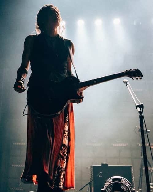 のインスタグラム：「＊THE LAST LIVE＊  ・  男闘呼組が  LIVEをする  ・  一緒に  音を楽しむ  ・  一緒に  声を出す  ・  一緒に  汗をかく  ・  一緒に  笑う  ・  ・  時には  泣く  ・  ・  何かを  思い出す  ・  ・  誰かを  想う  ・  ・  一緒に  願う  ・  ・  平和を  願う  ・  ・  一緒に  祈る  ・  ・  ・  思いを  伝える  ・  喜びを  感じる  ・  ・  感謝する  ・  今  この瞬間に  感謝する  ・  ・  ありがとう  ・  ありがとう  ・  ありがとう  ・  ・  2023年に  男闘呼組の  LAST LIVEが  行われること  ・  感謝しか  ありません  ・  ・  会いたかった  ・  ・  集まりたかった  ・  ・  楽しい時間を  過ごせることに  心から  感謝します  ありがとうございます  ・  男闘呼組の音  ・  男闘呼組の存在を  体感して下さい  ・  ・  ・  ・  感じて下さい  ★  @otokogumi.tokyo   #成田昭次 #前田耕陽 #高橋和也 #岡本健一  ・  @rockonsocialclub   ・  ・  ・  @atripminds2021」