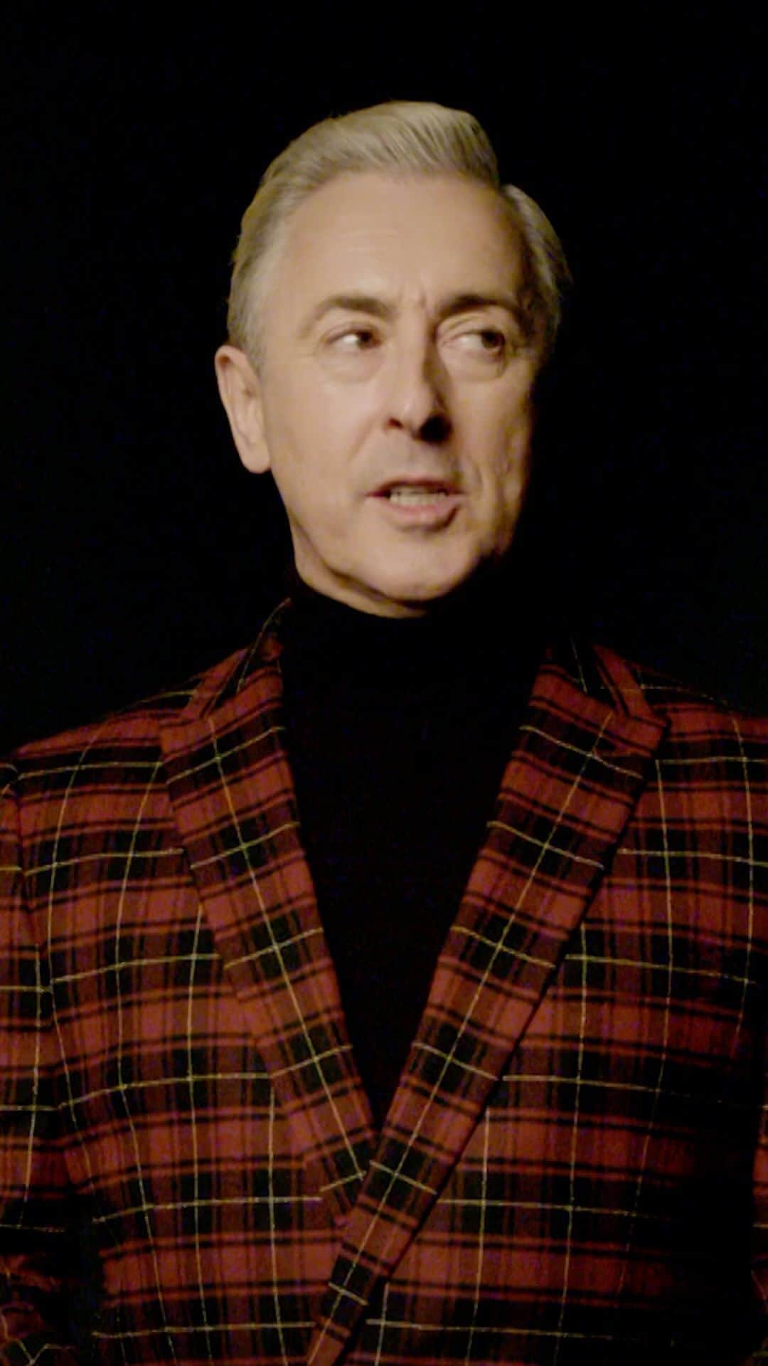 アラン・カミングのインスタグラム：「“We’ve forgotten to be curious about Tartan and about what it means to other people” 💭  Hear from Alan Cumming ahead of his talk at the museum tomorrow evening as he explores what tartan means to him. Explore #VADTartan for yourself, with over 300 tartan objects including Alan’s iconic portrait by Christian Hook 🖼️🎨  On now until 14 January. Members and kids go free. Book your tickets from the link in our bio.」