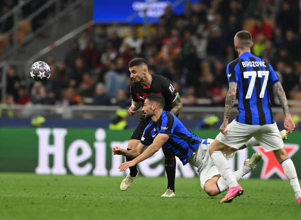 ロベルト・ガリアルディーニさんのインスタグラム写真 - (ロベルト・ガリアルディーニInstagram)「Prima battaglia vinta!!! 🖤💙 @inter  #UCL #MilanInter」5月11日 6時41分 - roberto.gagliardini