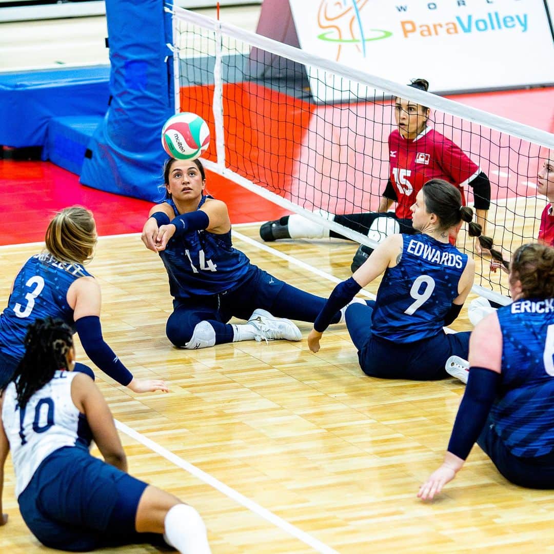 USA Volleyballさんのインスタグラム写真 - (USA VolleyballInstagram)「ICYMI: The U.S. Women's Sitting Team came back from two sets down to defeat Canada last night at the ParaVolley Pan American Zonal Championship.  It was match one in the best-of-five series to determine a Paralympic berth.  Story and stats: 🔗 in bio  Photo @volleyballcanada」5月11日 1時20分 - usavolleyball