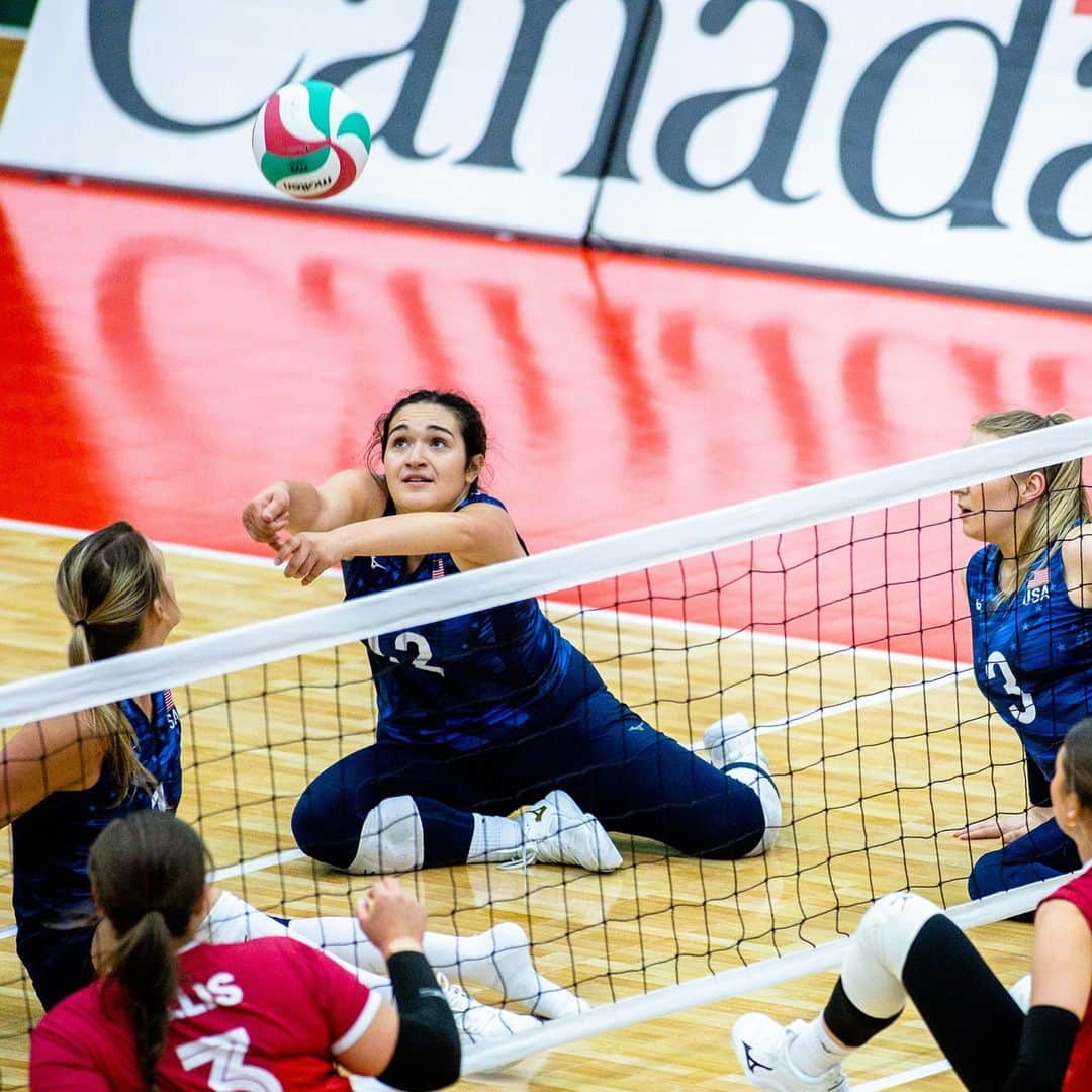 USA Volleyballさんのインスタグラム写真 - (USA VolleyballInstagram)「ICYMI: The U.S. Women's Sitting Team came back from two sets down to defeat Canada last night at the ParaVolley Pan American Zonal Championship.  It was match one in the best-of-five series to determine a Paralympic berth.  Story and stats: 🔗 in bio  Photo @volleyballcanada」5月11日 1時20分 - usavolleyball