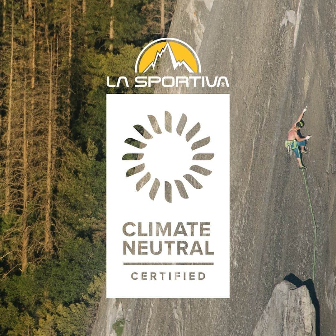 アレックス・オノルドのインスタグラム：「My longtime sponsor @lasportivana is now certified Climate Neutral, which means they minimized their emissions where possible and offset the remainder. I've been climbing in their shoes for 20 years now, I'm psyched to see them taking action on climate. Also, I'm pretty sure that their cool photo is @tommycaldwell speed climbing the Nose on El Cap with me a few years ago. If the frame was just a little bigger you'd see me simul climbing below him, struggling to keep up.」