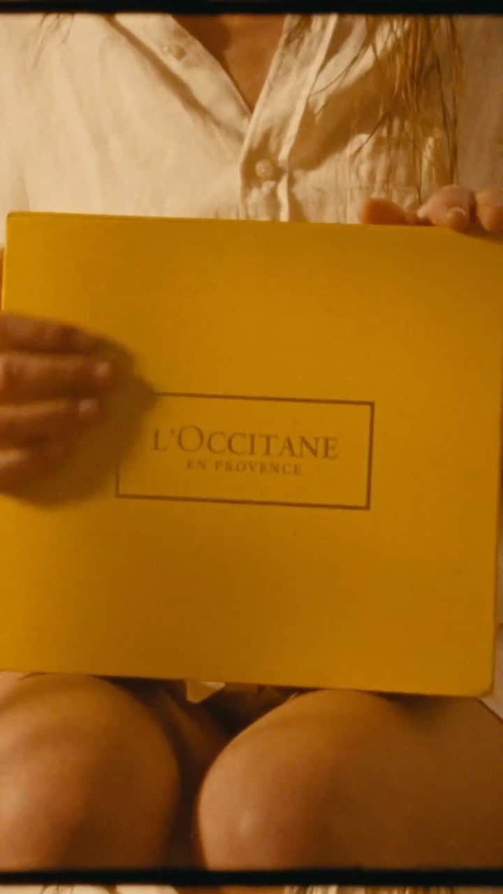 ロクシタンのインスタグラム：「A gift from Mother Nature herself. 💛 What are you gifting her this Sunday? #loccitane #mothersdaygift #giftinspiration」