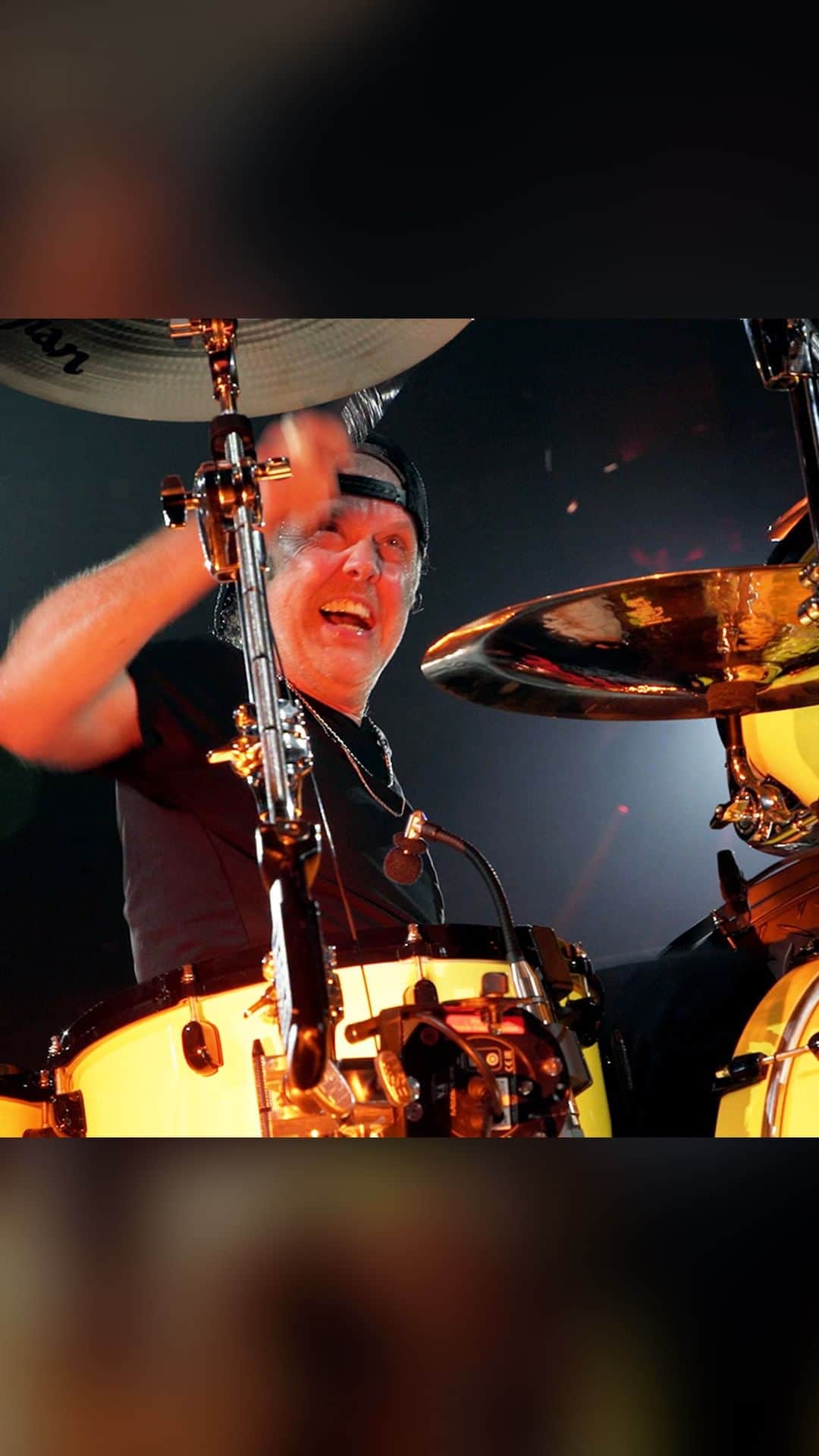 メタリカのインスタグラム：「“Captive inside a dream, where the dawn won’t end it…” 🇳🇱 Amsterdam, Netherlands  📺 LINK IN BIO  #Metallica #MetOnTour #M72Amsterdam」
