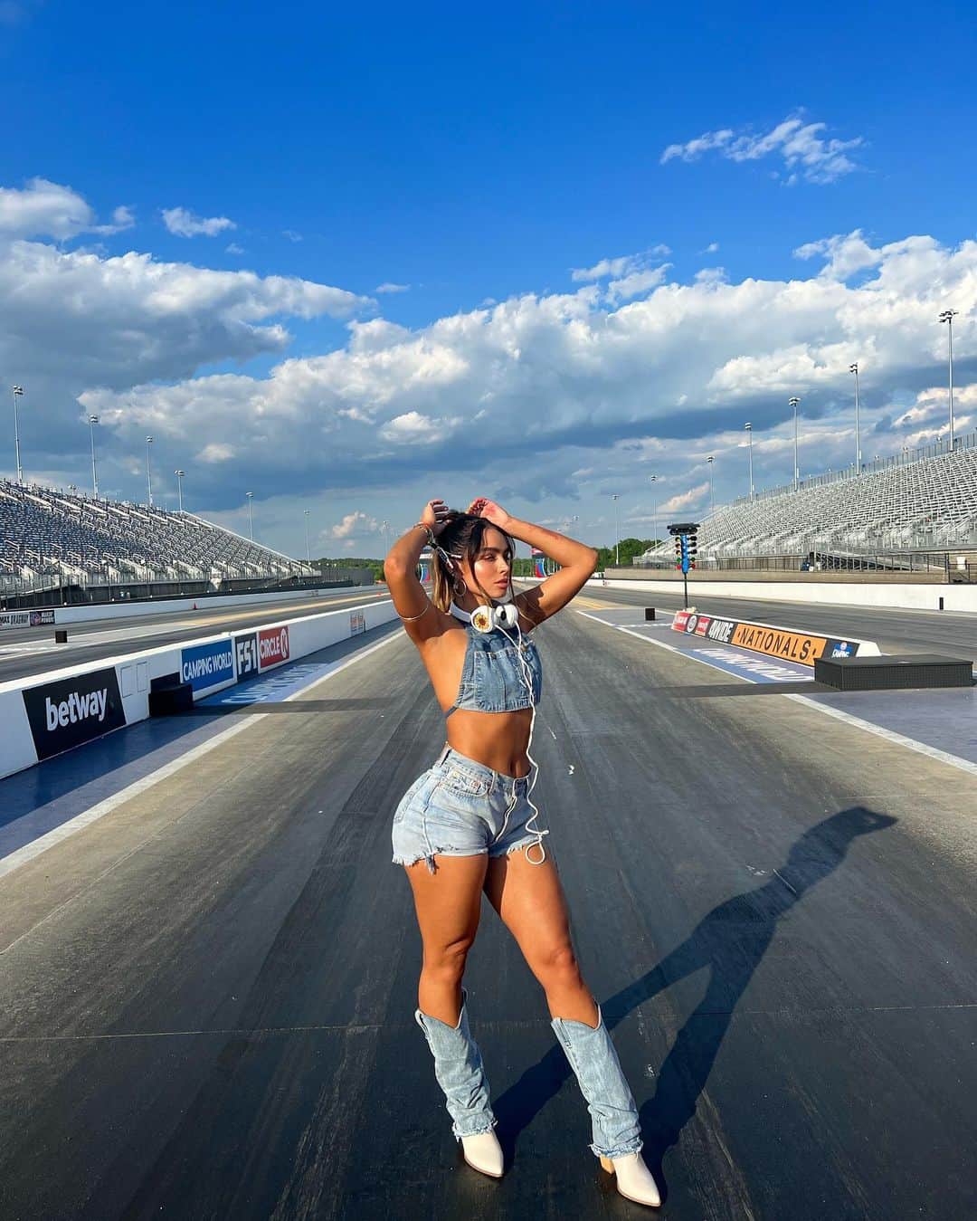 Sommer Rayさんのインスタグラム写真 - (Sommer RayInstagram)「i was gonna caption this something super predictable like “speedin” or “ i wanna go fast” but i’m not gonna do that」5月11日 3時23分 - sommerray