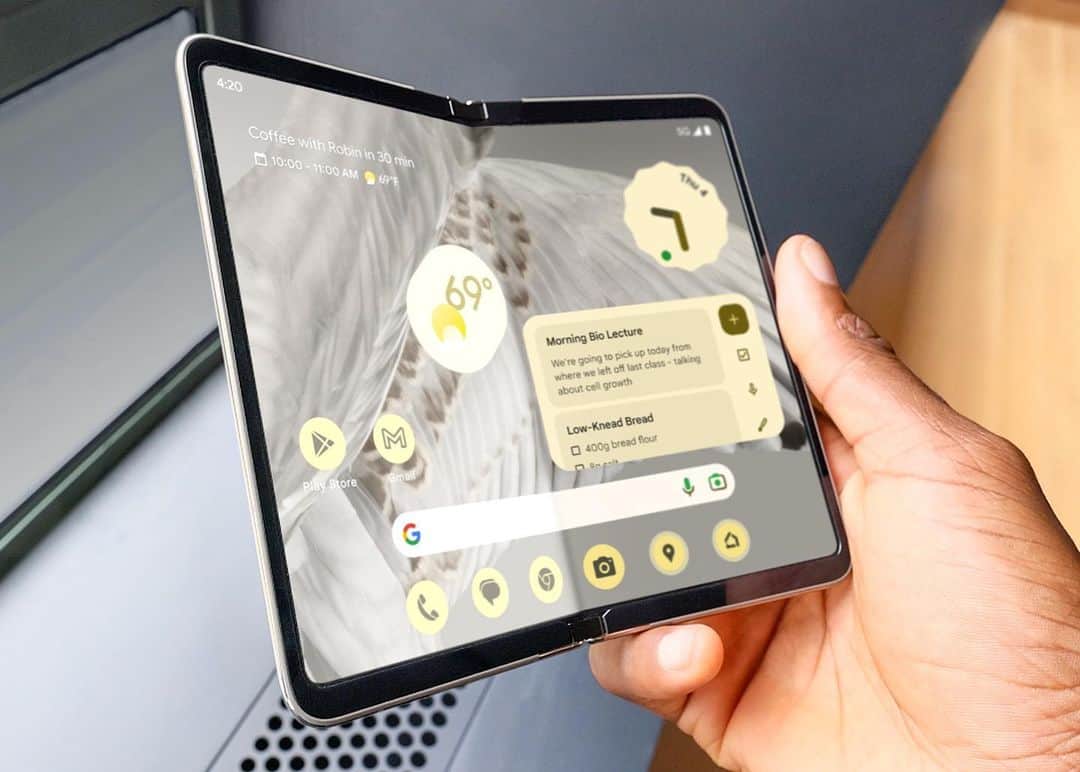 のインスタグラム：「Pixel Fold hands on is now live on the channel 👀  It’s thing is $1800 which will clearly make it a tough sell, but for the Pixel fan who was waiting for this… I am very interested」