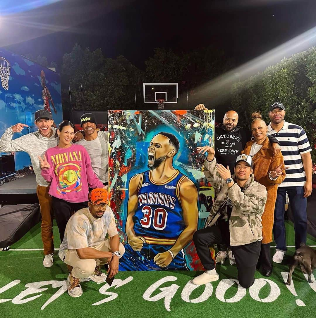 シェマー・ムーアのインスタグラム：「Dub Nation…. Bay Area Swag n Proud!!! WARRIORS Biotches!!! 🏀 come take it…. If you can?!! 👀😜👊🏽 . .  Painting by @thejonmoody @stephencurry30」