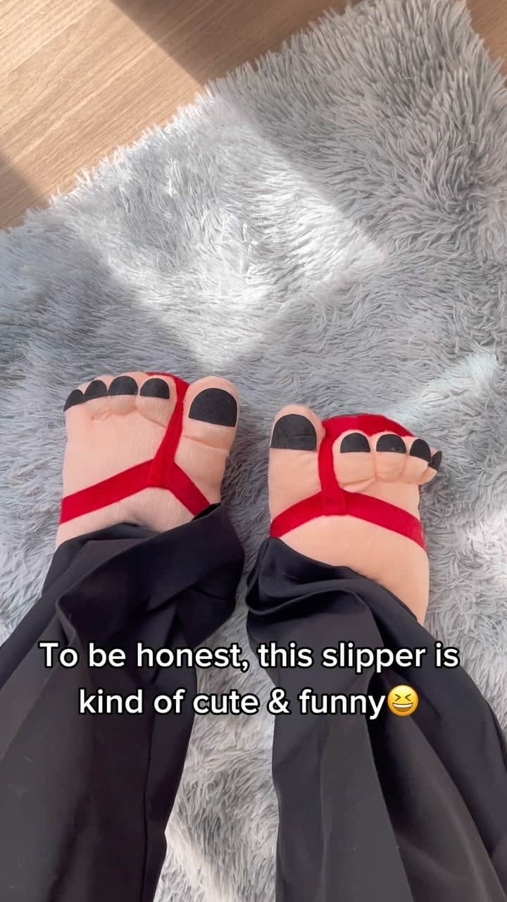 SHEINのインスタグラム：「We guess beauty really is in the eye of the beholder 🤣 Which items put you in a silly goofy mood? 👇  🔎10972904  #SHEIN #SHEINstyle #fashion #chic #saveinstyle」