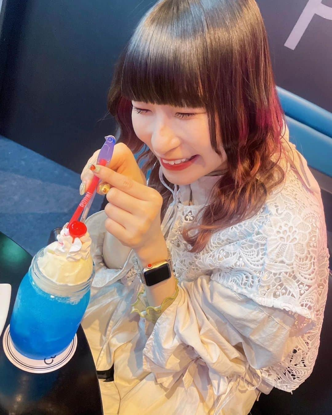 ピンキー！☆藤咲彩音のインスタグラム：「ぼびとペンギンカフェに潜入した日のこと  #ペンギン #ペンギンカフェ #カフェ #吉祥寺 #吉祥寺カフェ #最近胡椒餅を探す旅してる #あんま都内にないのよね #今月だけで胡椒餅3回食べた」