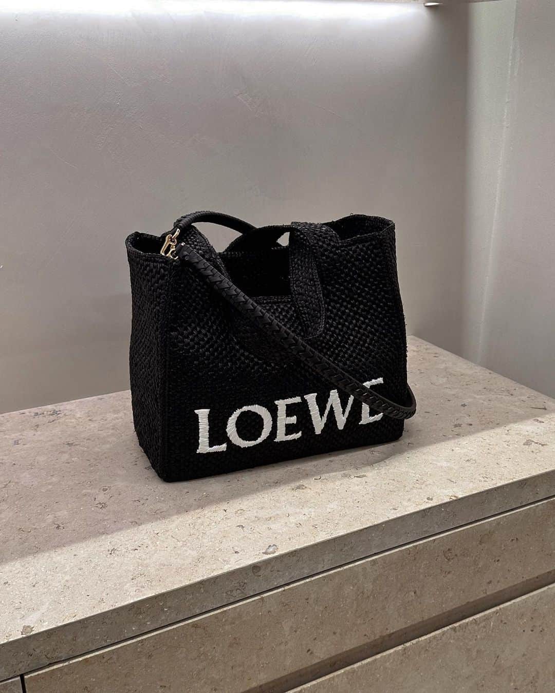 RUBY TUESDAY MATTHEWSのインスタグラム：「It’s Mother’s Day on Sunday, just saying ……. What @loewe is uour pick ? Xx」