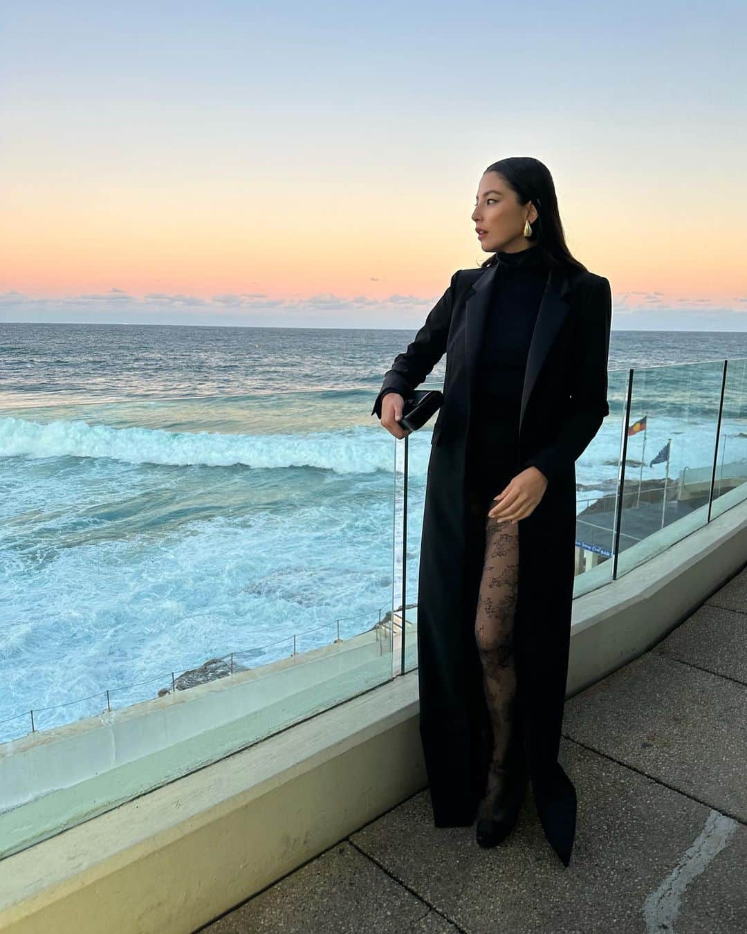 ジェシカ･ゴメスのインスタグラム：「Was such a special evening celebrating @ausfashionweek @afterpayau in collaboration with @thread_together so lovely to see these wonderful organisations collide & look to a better future for sustainability.  Wearing @michaellosordo  Styled by @nichhiawippell  Make up by @lindajefferyesmakeup  Hair by @_roryrice_」
